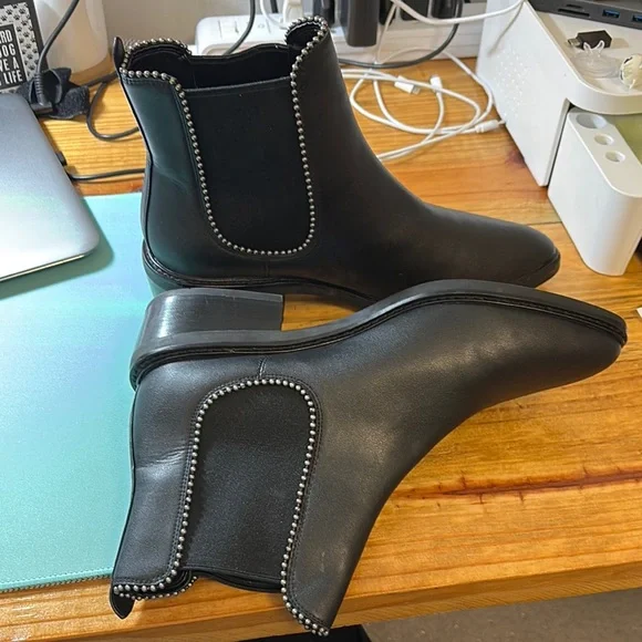 Coach Black Ankle Booties with Elastic Panels and Low Heel 10B - Picture 2 of 11